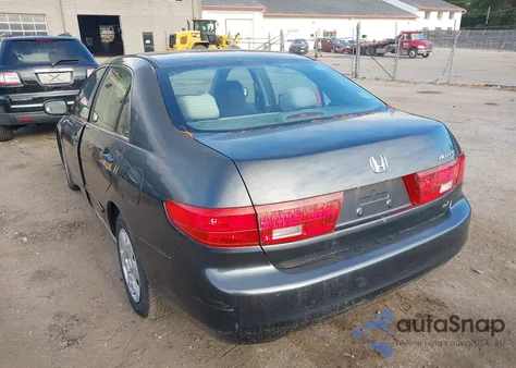 2005 Honda Accord 2.4 Lx z USA, uszkodzony, nr VIN 1HGCM56455A137916